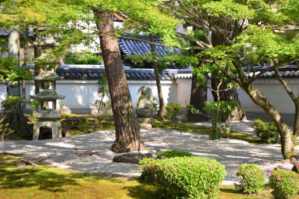 Zen Garden Landscaping in Saint Charles