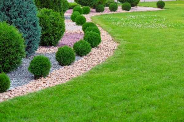 Edging Stones Installation in Saint Charles