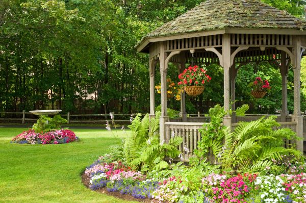 Backyard Landscaping Service in Saint Charles